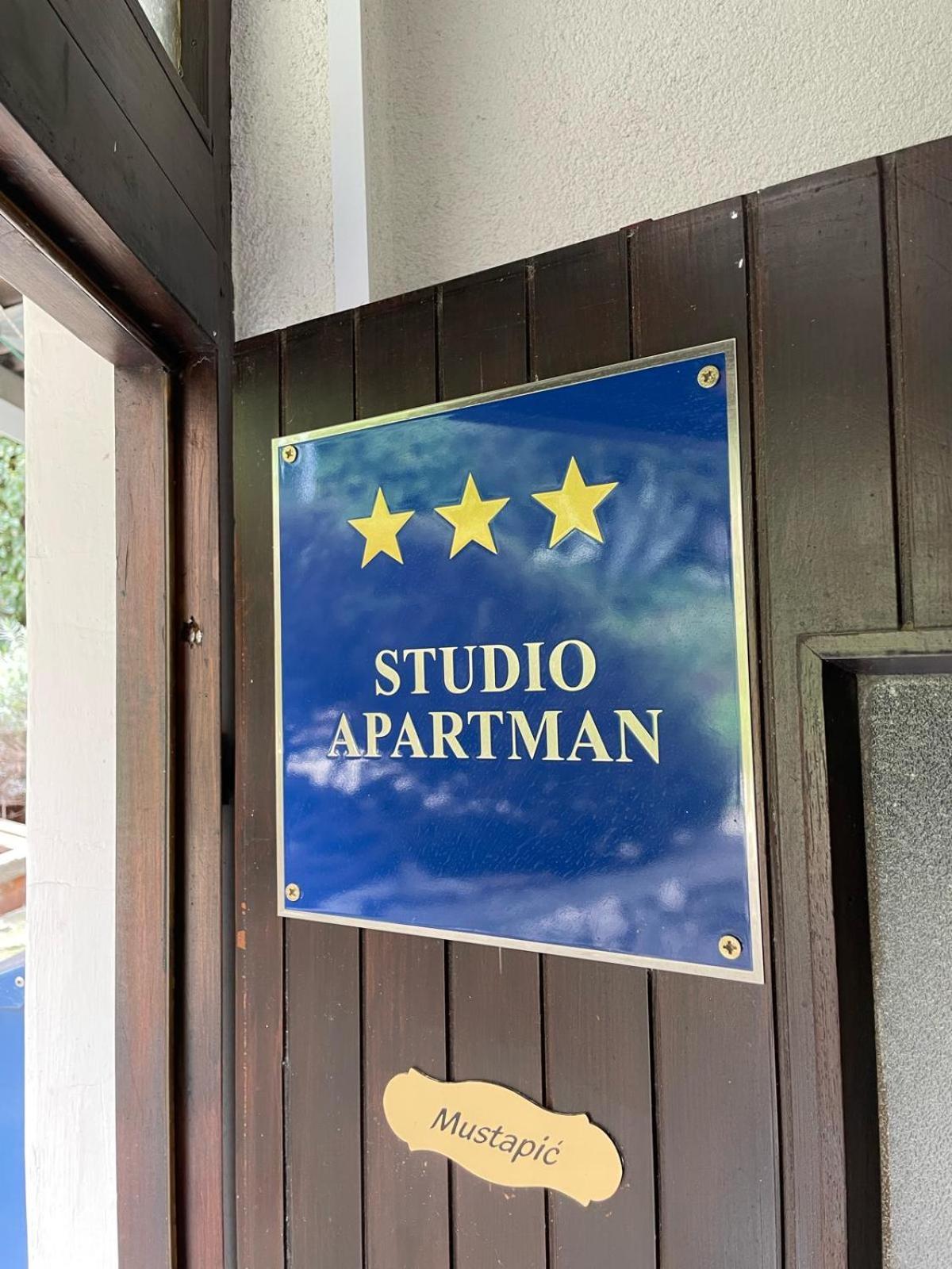 Appartamento Morska Postelja - Sea Bed Omiš Esterno foto