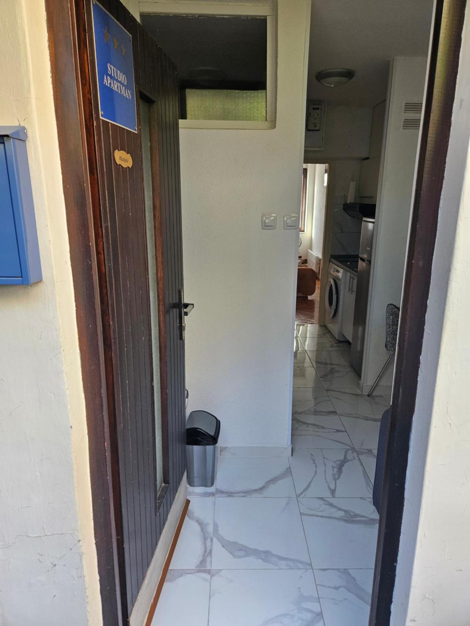 Appartamento Morska Postelja - Sea Bed Omiš Esterno foto